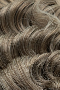 Tmavá blond  + 27,50€ 